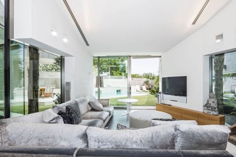 Huvila myytävänä Sant Cugat Del Valles, Barcelona, Espanja, 4 makuuhuonetta, 429 m2 No. 192801 - kuva 5