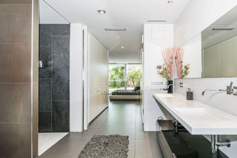Huvila myytävänä Sant Cugat Del Valles, Barcelona, Espanja, 4 makuuhuonetta, 429 m2 No. 192801 - kuva 21