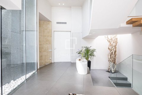 Huvila myytävänä Sant Cugat Del Valles, Barcelona, Espanja, 4 makuuhuonetta, 429 m2 No. 192801 - kuva 24
