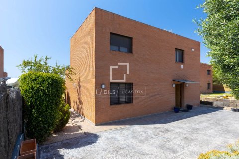 Villa en venta en Sant Vicenc De Montalt, Barcelona, España 5 dormitorios, 292 m2 No. 192800 - foto 23