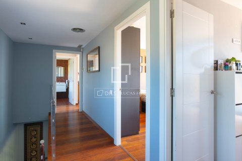 Villa en venta en Sant Vicenc De Montalt, Barcelona, España 5 dormitorios, 292 m2 No. 192800 - foto 14