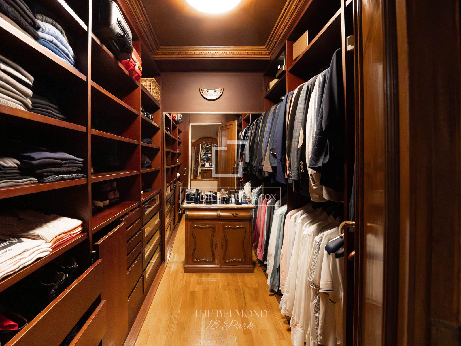 Apartment in Barcelona, Spain 6 bedrooms, 683 sq.m. No. 192803