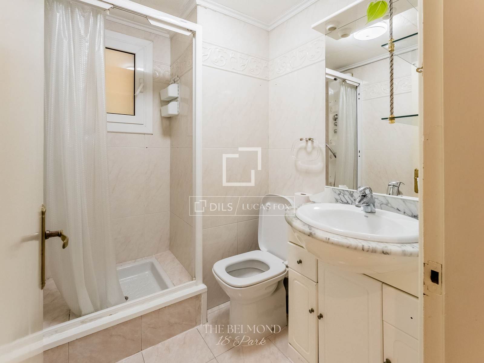 Apartment in Barcelona, Spain 6 bedrooms, 683 sq.m. No. 192803