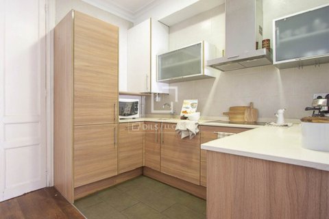 Huoneisto myytävänä Barcelona, Espanja, 2 makuuhuonetta, 116 m2 No. 192804 - kuva 16