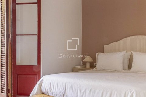 Huoneisto myytävänä Barcelona, Espanja, 2 makuuhuonetta, 116 m2 No. 192804 - kuva 12