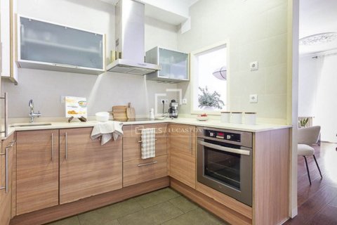 Huoneisto myytävänä Barcelona, Espanja, 2 makuuhuonetta, 116 m2 No. 192804 - kuva 15