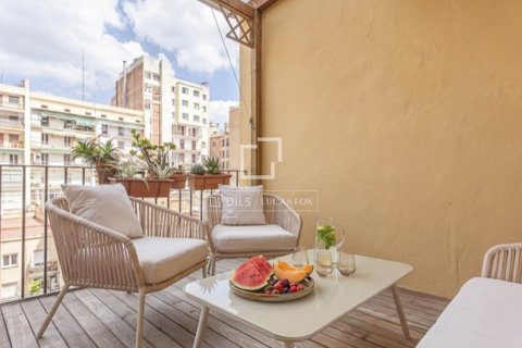 Huoneisto Barcelona, Espanja 2 makuuhuonetta, 116 m2 No. 192804