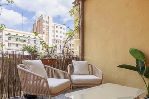 Huoneisto myytävänä Barcelona, Espanja, 2 makuuhuonetta, 116 m2 No. 192804 - kuva 3