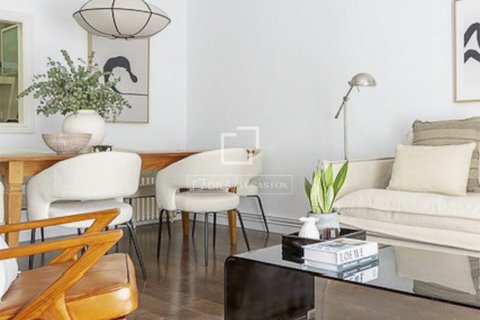 Huoneisto myytävänä Barcelona, Espanja, 2 makuuhuonetta, 116 m2 No. 192804 - kuva 8