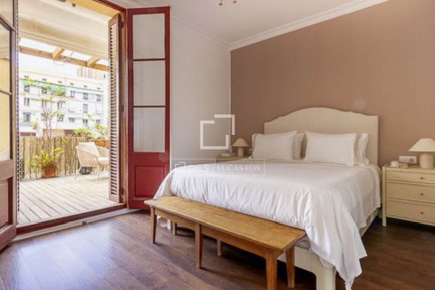 Huoneisto myytävänä Barcelona, Espanja, 2 makuuhuonetta, 116 m2 No. 192804 - kuva 11