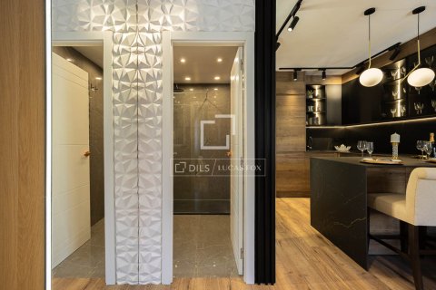 Huoneisto myytävänä Barcelona, Espanja, 1 makuuhuone, 39 m2 No. 192805 - kuva 14