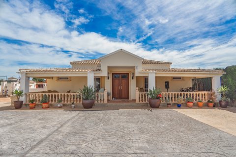 Villa in vendita Daya Vieja, Alicante, Spagna 6 camere da letto, 299 mq. N° 137699 - foto 1