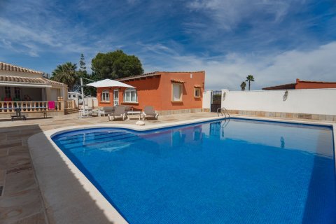 Villa in vendita Daya Vieja, Alicante, Spagna 6 camere da letto, 299 mq. N° 137699 - foto 2