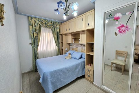Apartment à Torrevieja, Alicante, Espagne 2 chambres, 55 m2 No. 184382