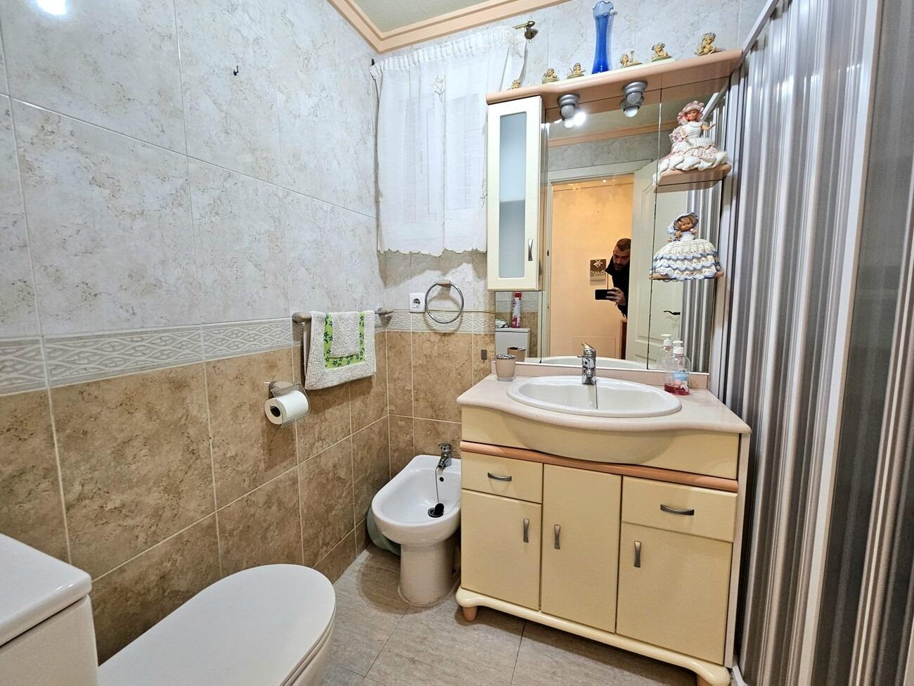 Appartamento a Torrevieja, Alicante, Spagna 2 camere da letto, 55 mq. N° 184382