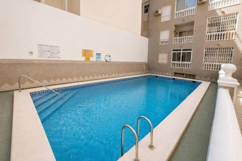 Apartment for sale in Torrevieja, Alicante, Spain 2 bedrooms, 60 sq.m. No. 184384 - photo 6