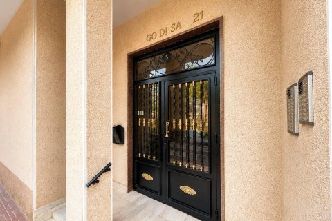 Apartment for sale in Torrevieja, Alicante, Spain 2 bedrooms, 60 sq.m. No. 184384 - photo 4