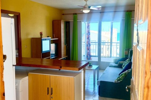 Kattohuoneisto myytävänä Torrevieja, Alicante, Espanja, 1 makuuhuone, 58 m2 No. 184380 - kuva 7