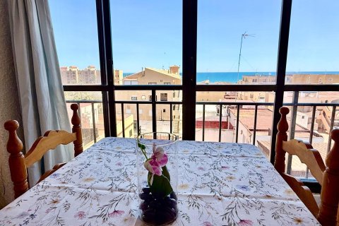 Kattohuoneisto myytävänä Torrevieja, Alicante, Espanja, 1 makuuhuone, 58 m2 No. 184380 - kuva 19