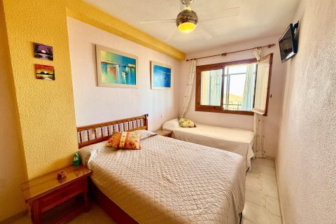 Kattohuoneisto myytävänä Torrevieja, Alicante, Espanja, 1 makuuhuone, 58 m2 No. 184380 - kuva 3