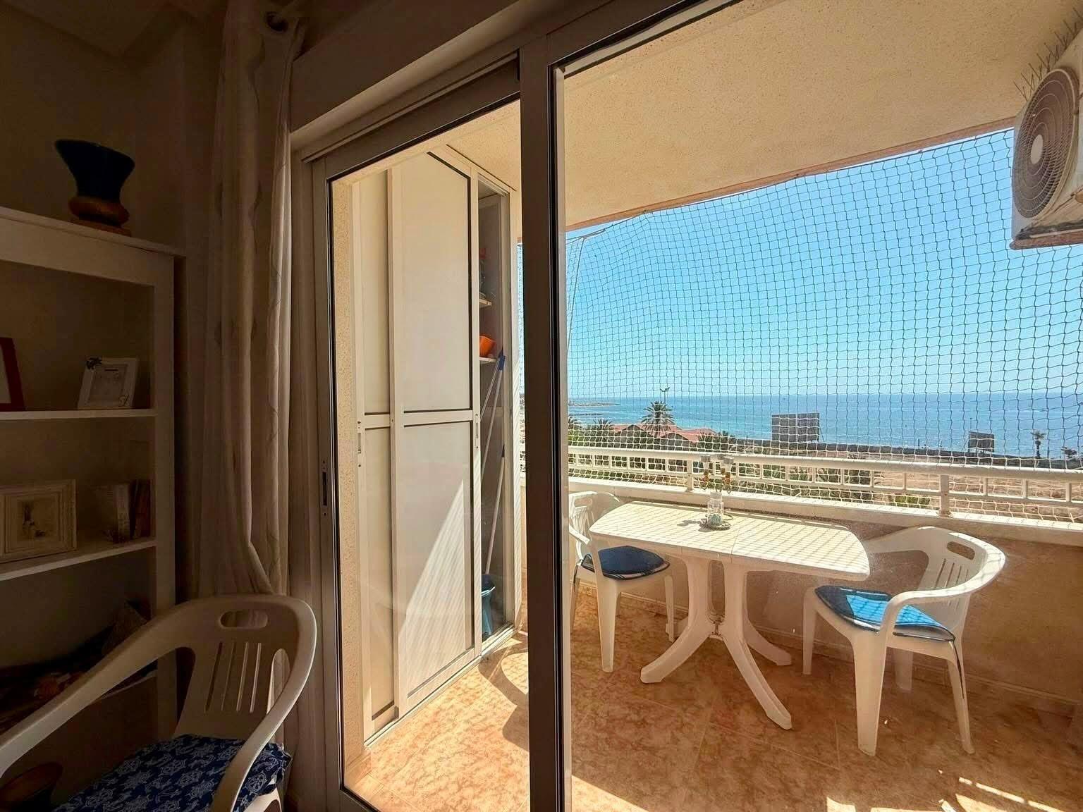Dzīvoklis Torrevieja, Alicante, Spānijā 2 istabas, 64 m2 Nr. 184383