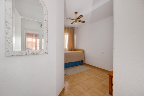 Apartamento en venta en Torrevieja, Alicante, España 2 dormitorios, 61 m2 No. 184381 - foto 12