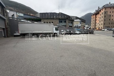 Commercial property à louer à Principado De Andorra (Ninguna Poblacion Tiene C.P.), Lleida, Espagne, 1900 m2 No. 179215 - photo 3