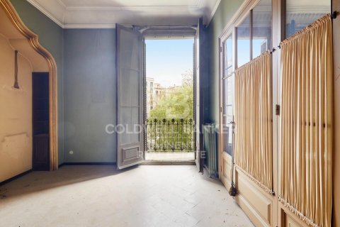 Lägenhet för uthyrning i Barcelona, Spanien 6 sovrum, 202 kvm. Nr. 179216 - foto 17