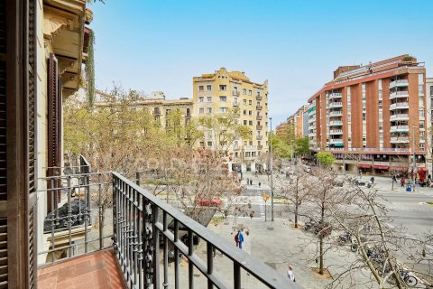 Lägenhet för uthyrning i Barcelona, Spanien 6 sovrum, 202 kvm. Nr. 179216 - foto 7