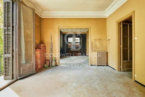 Lägenhet för uthyrning i Barcelona, Spanien 6 sovrum, 202 kvm. Nr. 179216 - foto 10