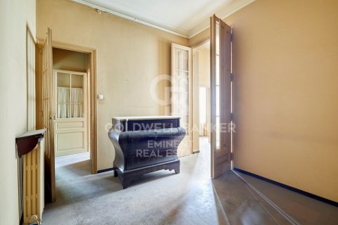 Lägenhet för uthyrning i Barcelona, Spanien 6 sovrum, 202 kvm. Nr. 179216 - foto 27