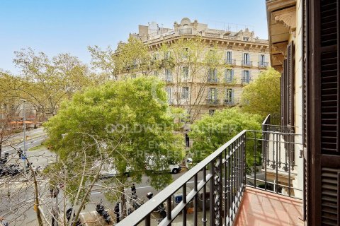 Lägenhet för uthyrning i Barcelona, Spanien 6 sovrum, 202 kvm. Nr. 179216 - foto 6