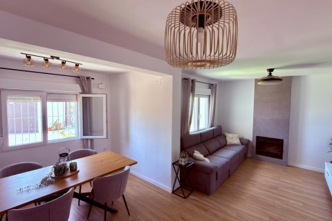 Villa for sale in San Vicente del Raspeig, Alicante, Spain 168 sq.m. No. 168092 - photo 2