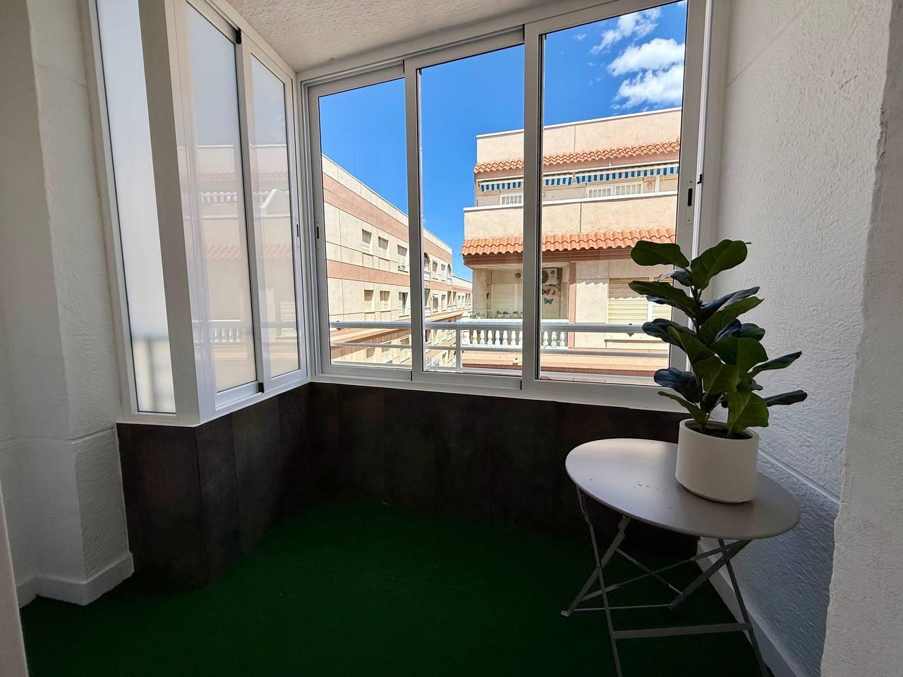 Appartamento a La Mata, Alicante, Spagna 3 camere da letto, 77 mq. N° 168090