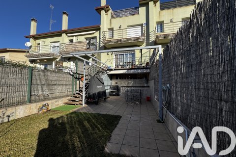 Casa adosada en venta en Sitges, Barcelona, España 3 dormitorios, 192 m2 No. 152434 - foto 3