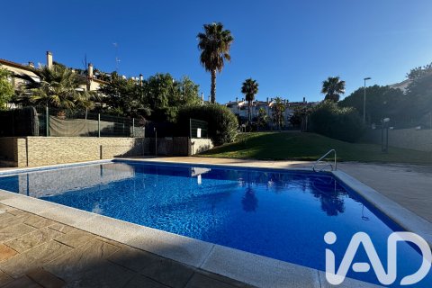 Casa adosada en venta en Sitges, Barcelona, España 3 dormitorios, 192 m2 No. 152434 - foto 1