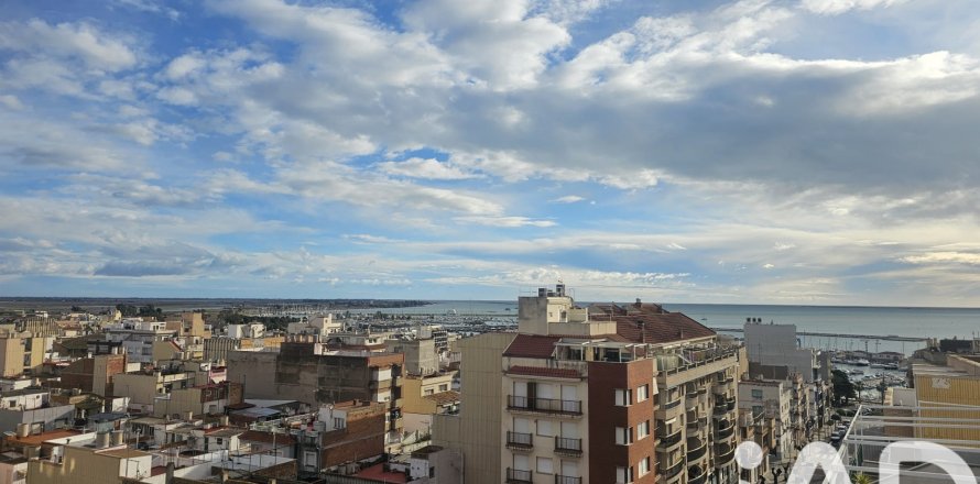 Ático en Sant Carles De La Rapita, Tarragona, España 3 dormitorios, 92 m2 No. 152438