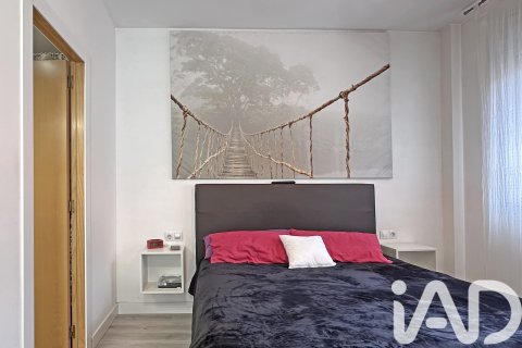 Продажа квартиры в Барселона, Испания 3 спальни, 98м2 №152435 - фото 30