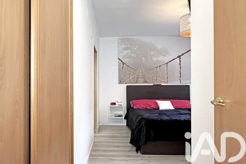 Продажа квартиры в Барселона, Испания 3 спальни, 98м2 №152435 - фото 29