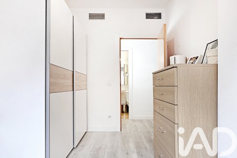 Продажа квартиры в Барселона, Испания 3 спальни, 98м2 №152435 - фото 23