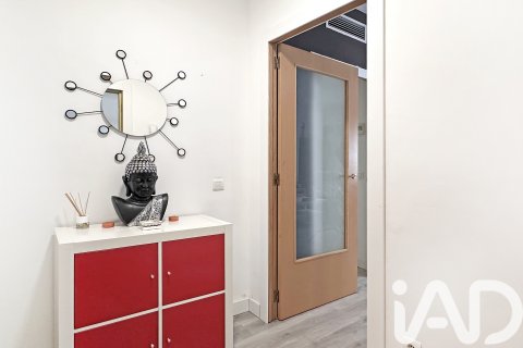 Продажа квартиры в Барселона, Испания 3 спальни, 98м2 №152435 - фото 5