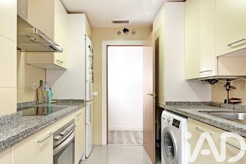 Продажа квартиры в Барселона, Испания 3 спальни, 98м2 №152435 - фото 15