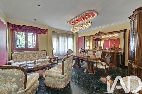 Hus till salu i Durcal, Granada, Spanien 4 sovrum, 314 kvm. Nr. 152437 - foto 15