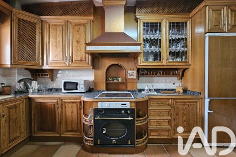 Hus till salu i Durcal, Granada, Spanien 4 sovrum, 314 kvm. Nr. 152437 - foto 11