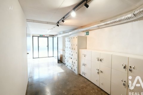 Propiedad comercial en venta en Barcelona, España 213 m2 No. 152439 - foto 2