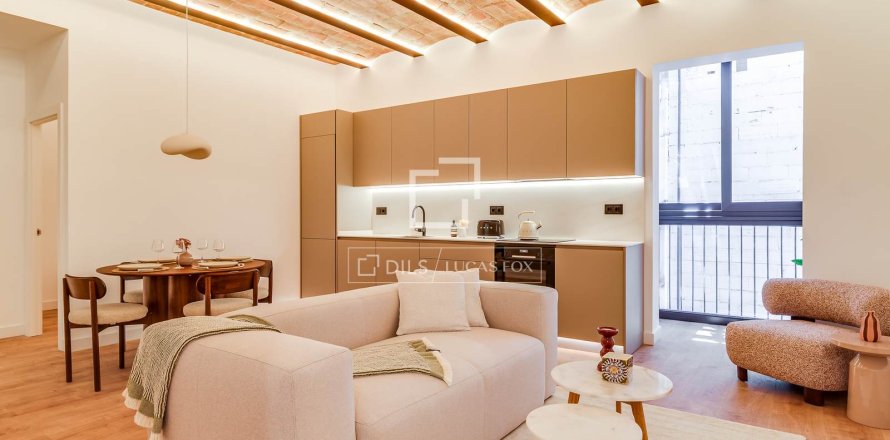 Apartment à Barcelona, Espagne 3 chambres, 97 m2 No. 168312
