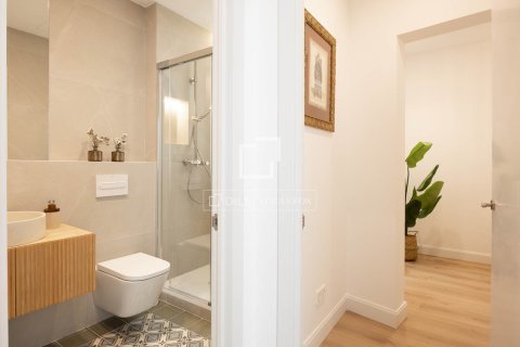 Apartament w Barcelona, Hiszpania 3 sypialnie, 101 mkw. nr 168311 – zdjęcie 11