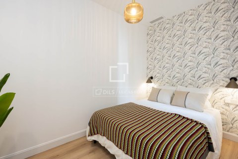 Apartament w Barcelona, Hiszpania 3 sypialnie, 101 mkw. nr 168311 – zdjęcie 13