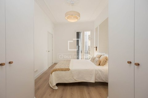 Apartament w Barcelona, Hiszpania 3 sypialnie, 101 mkw. nr 168311 – zdjęcie 22