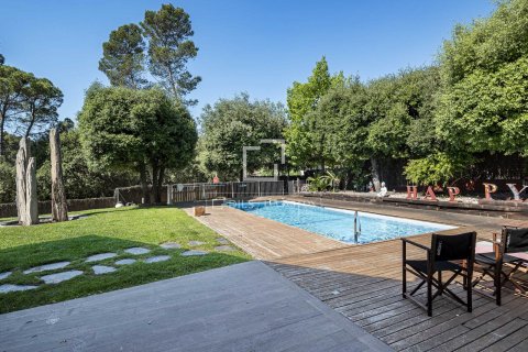 Villa zum Verkauf in Valldoreix, Barcelona, Spanien 5 Schlafzimmer, 430 m2 Nr. 168317 - Foto 4